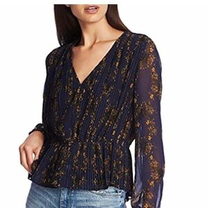 NWT 1 State Navy and Gold Ribbed Long Sleeve XS Blouse